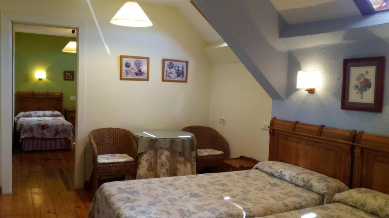 Jaurrieta Hostal Casa Sario מראה חיצוני תמונה
