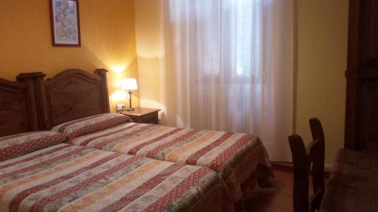 Jaurrieta Hostal Casa Sario מראה חיצוני תמונה